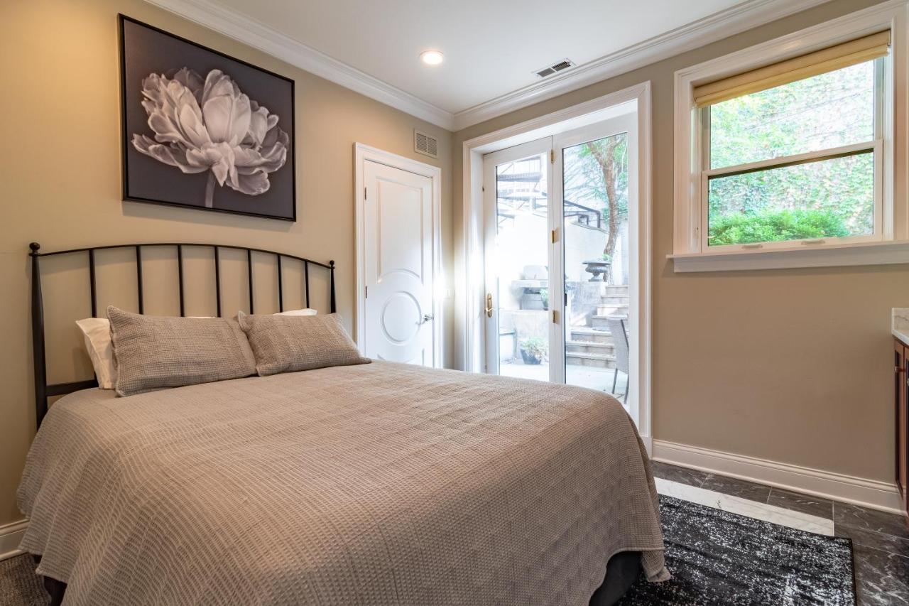 Luxurious Gold Coast Villa With Parking For Up To 12 Guests Chicago Exterior photo