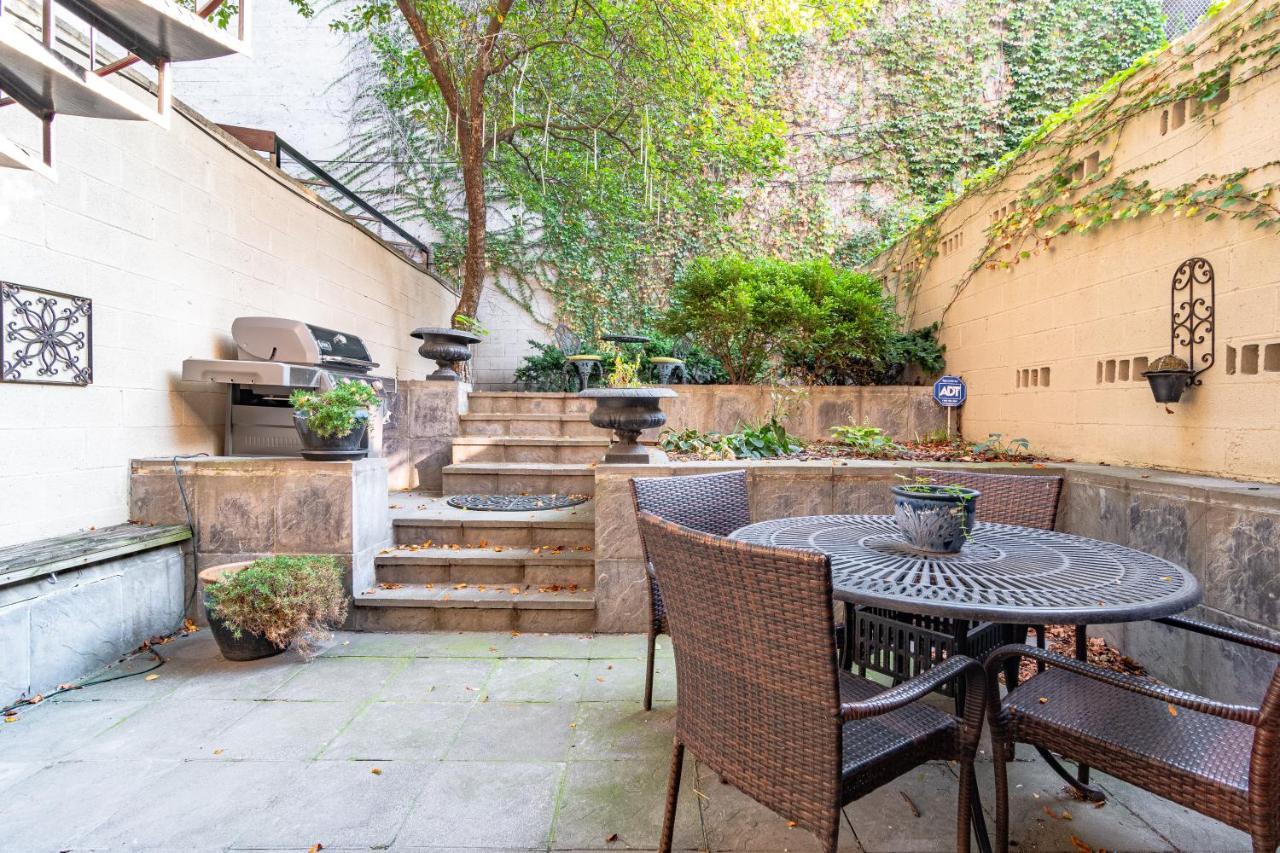 Luxurious Gold Coast Villa With Parking For Up To 12 Guests Chicago Exterior photo
