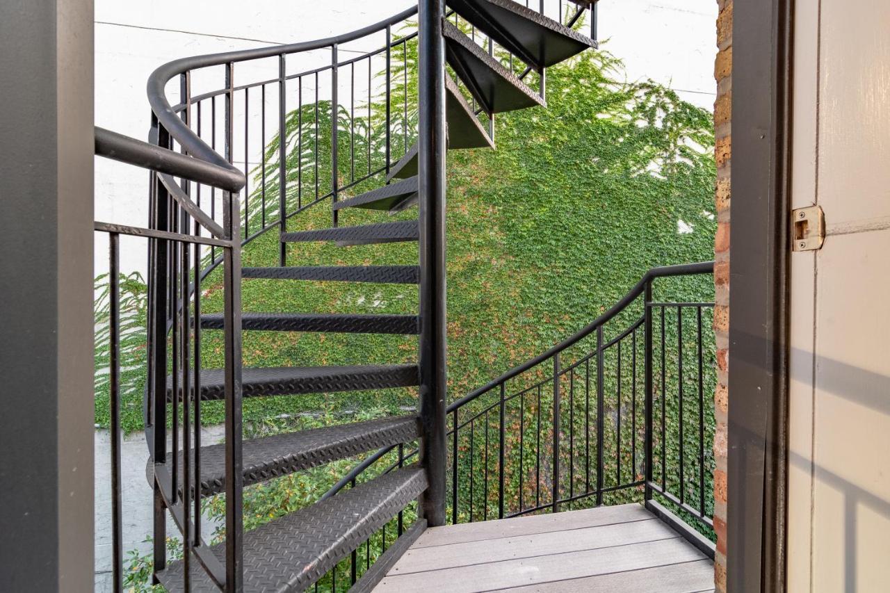 Luxurious Gold Coast Villa With Parking For Up To 12 Guests Chicago Exterior photo